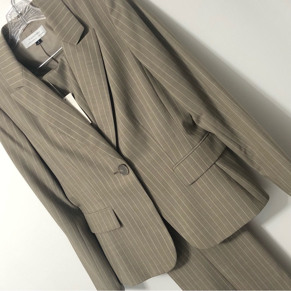 TAHARI Pantsuit NWT Arthur Levine 2PC Striped Jacket & Pant fully Lined Size 8 - Picture 4 of 13